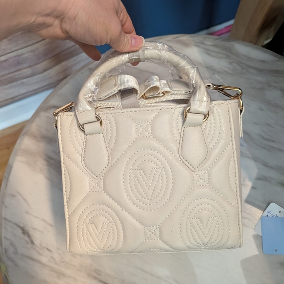 NWT Cream Designer Handbag - Picture 5 of 14